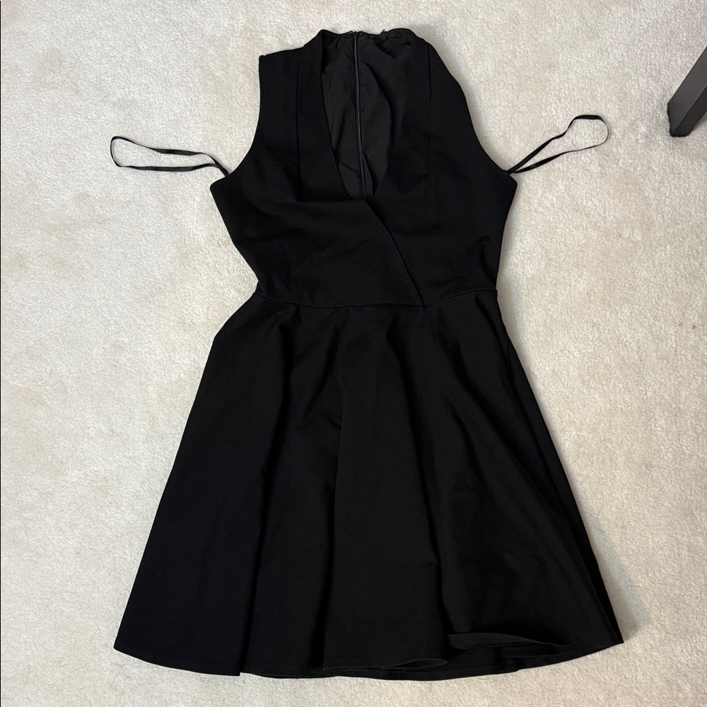 Elegant Black Sleeveless Dress